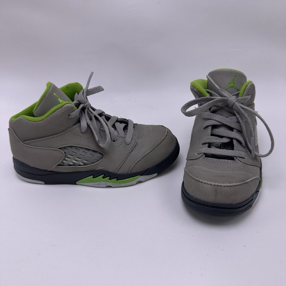 Nike Air Jordanβ 5 Retro Boys Size 10C Gray Athletic Shoes Green DQ3736-003